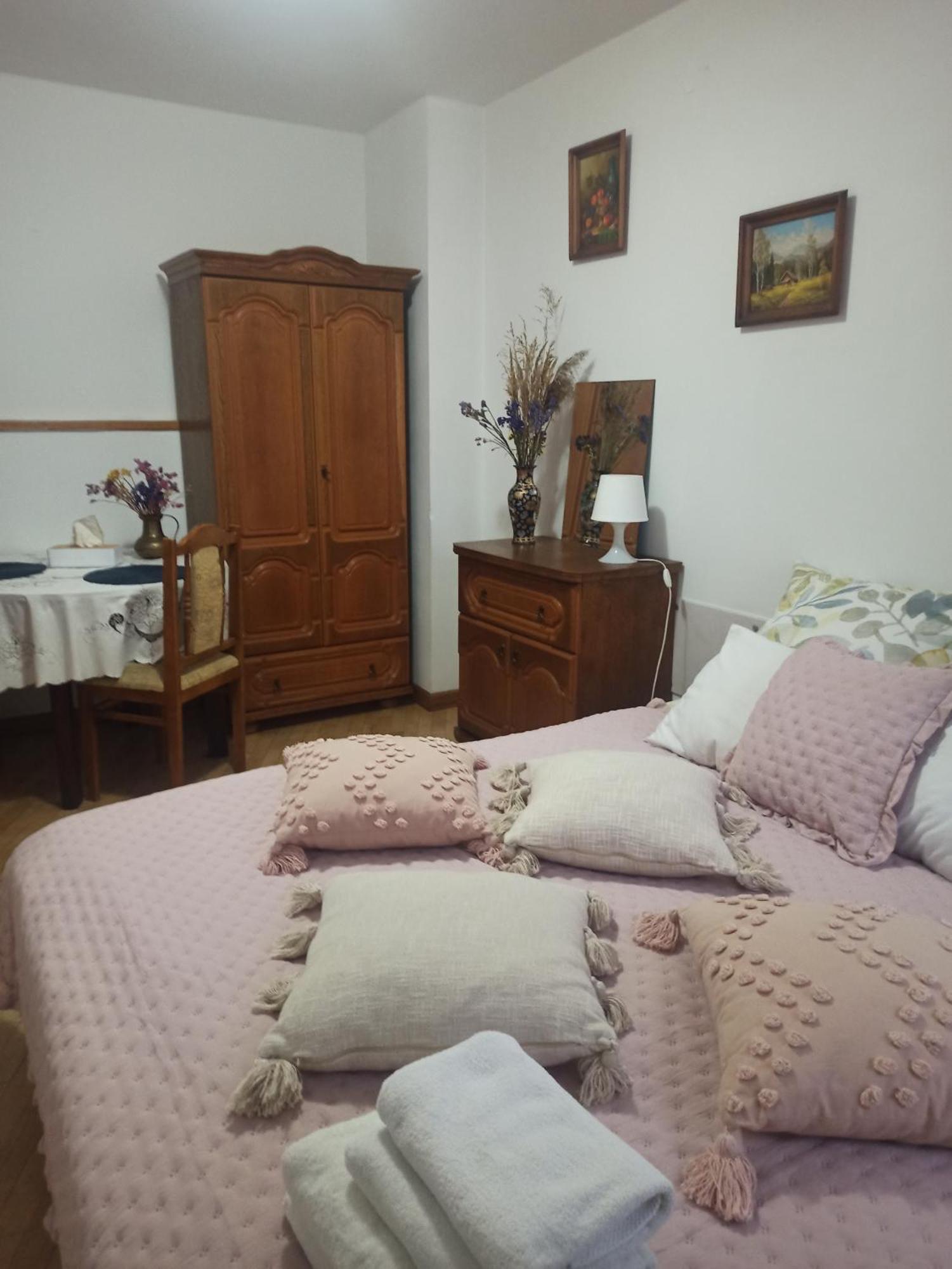 ורשה Hotel-Hostel Saska מראה חיצוני תמונה